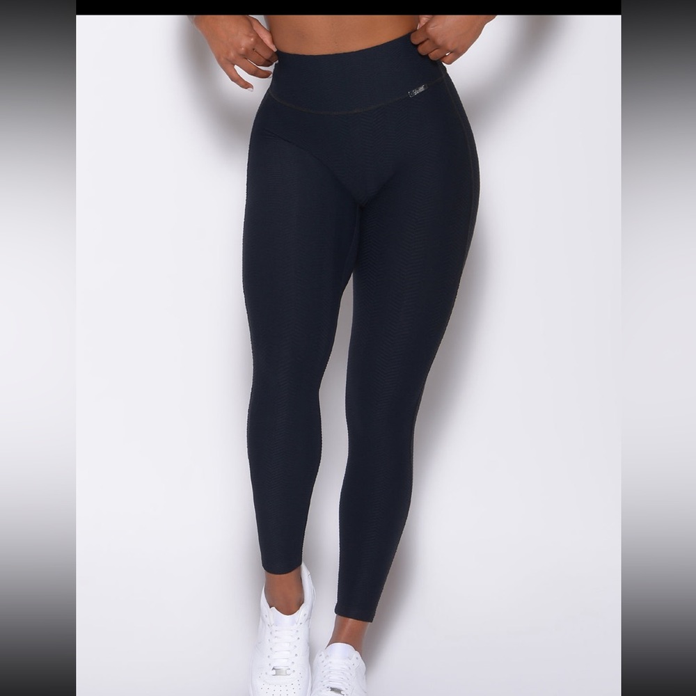 Bombshell Chevron Black Leggings  small